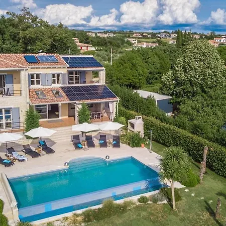 Nikolina * Kaštelir