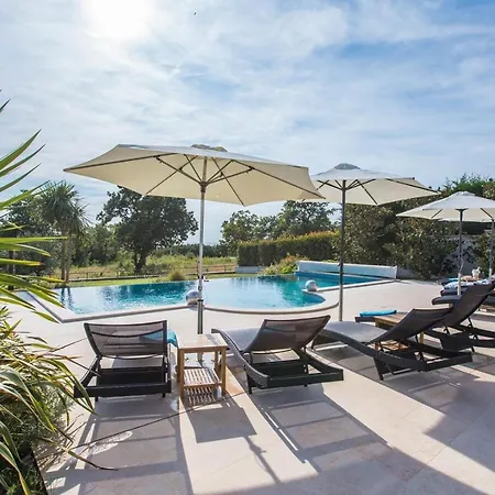 Villa Nikolina *