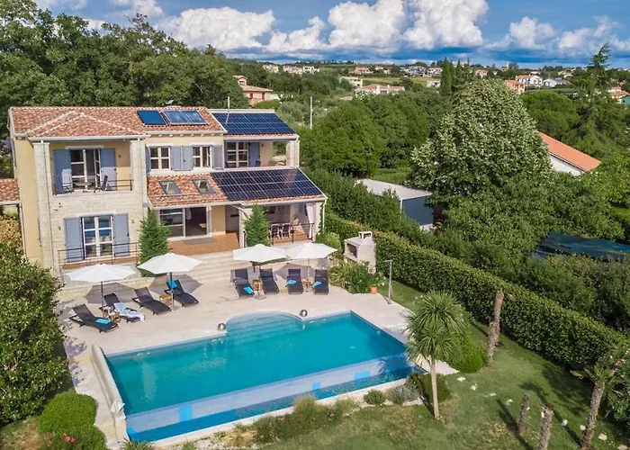 Nikolina * Kaštelir