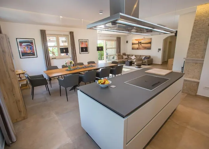 Nikolina Villa Kaštelir