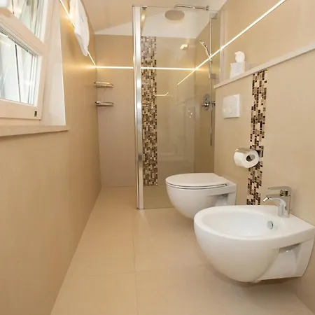 Nikolina 别墅 Kaštelir