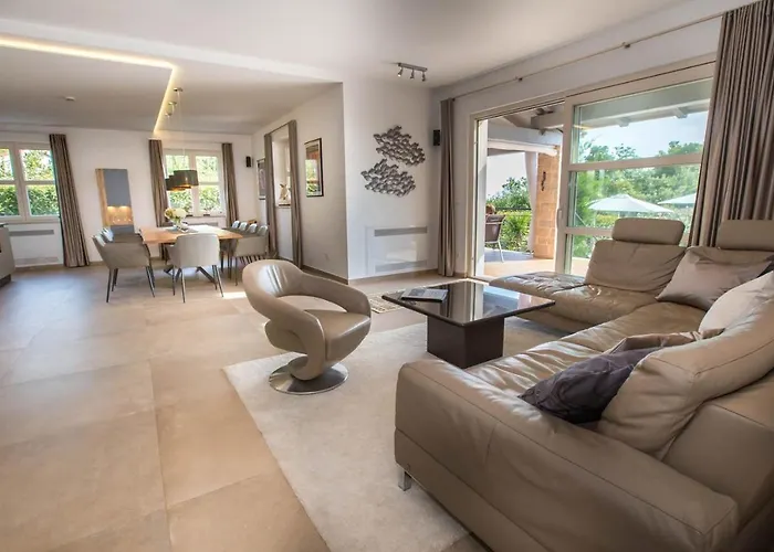 빌라 Nikolina Kaštelir